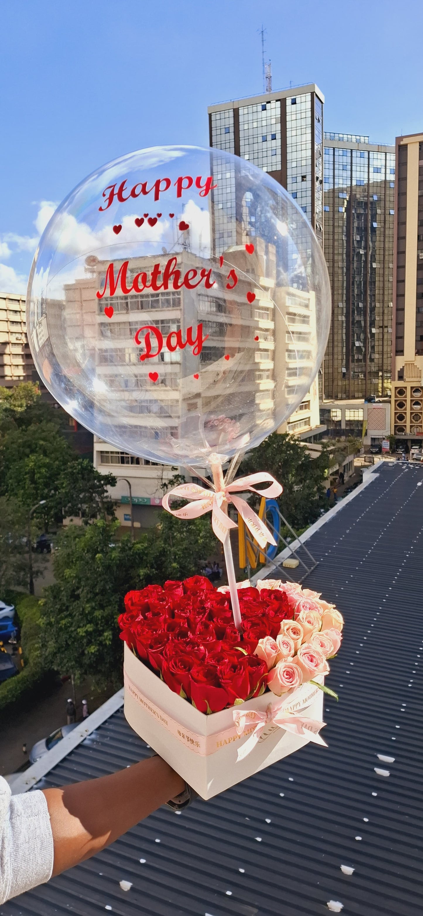 MEDIUM HEART BOX WITH BALLOON
