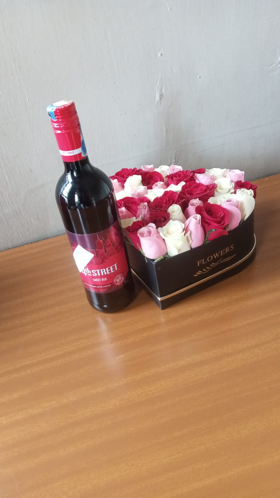 RED WINE & HEART BOX ARRANGEMENT