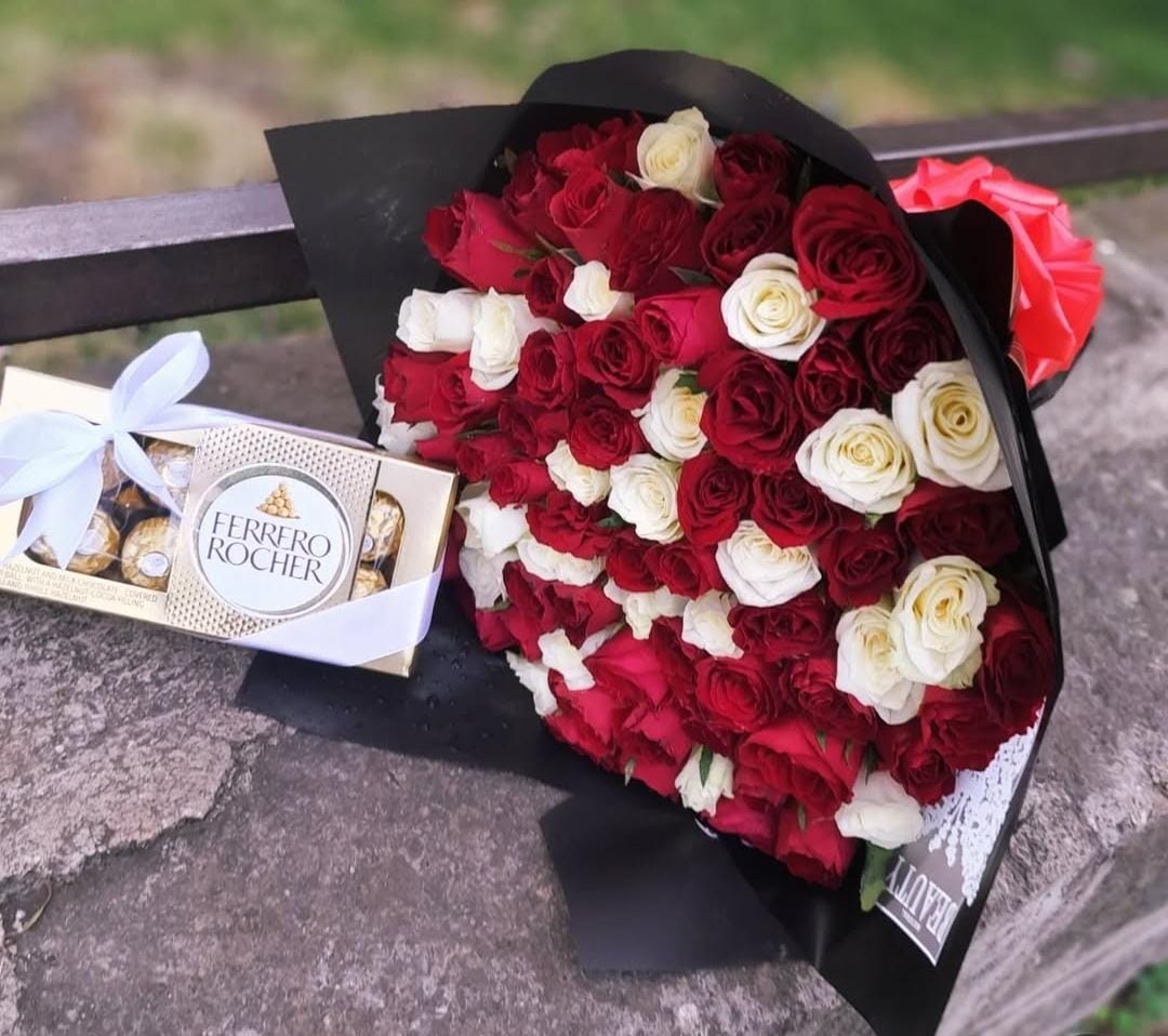 FLOWERS & CHOCOLATES DELIGHT