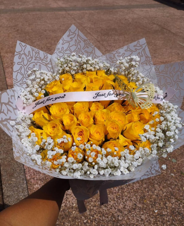 YELLOW SPECIAL ROSES