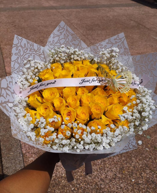 YELLOW SPECIAL ROSES