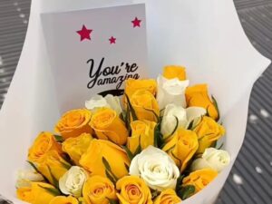 20 WHITE & YELLOW ROSES