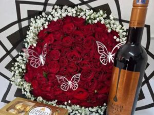 80 MEGA ROSES BOUQUET WITH ROSSO NOBILE WINE & FERRERO ROCHER CHOCOLATES