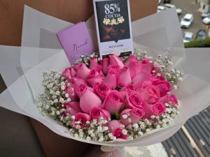 PINK ROSES WITH BABY BREATH & LINDT CHOCOLATE BAR