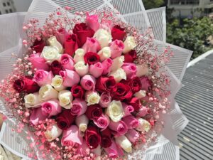 80 MIXED ROSES BOUQUET